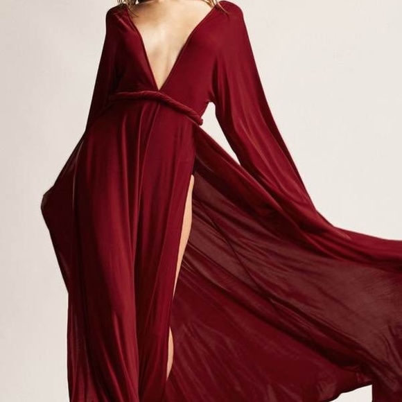 🆕 Red Goddess Gown -NEW ❤️ - Picture 3 of 11